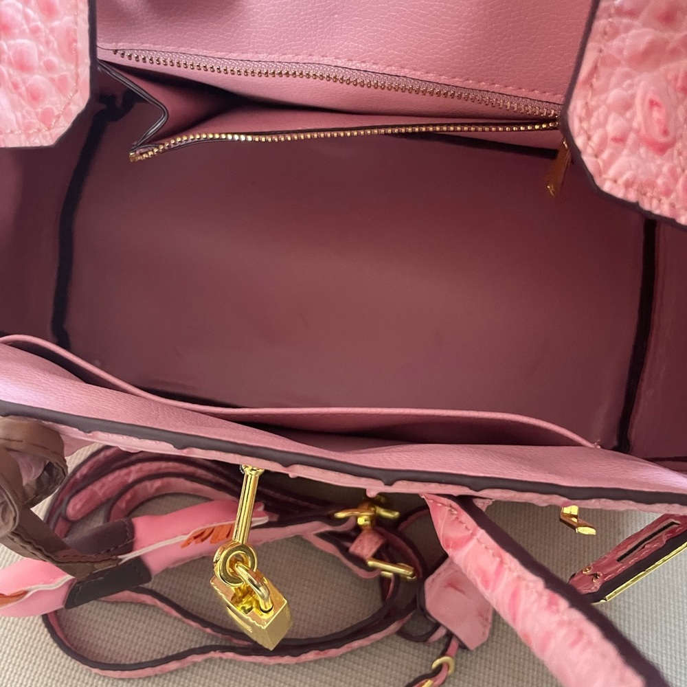 Handbag - Picture 10 of 10